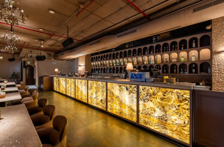 Downtown 29, BKC it is a newly opened restuarants in BKC with good ambience, food and drinks.